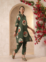 Green Victorian Printed Anti-Fit/Lose-Fit Kurta with Pants