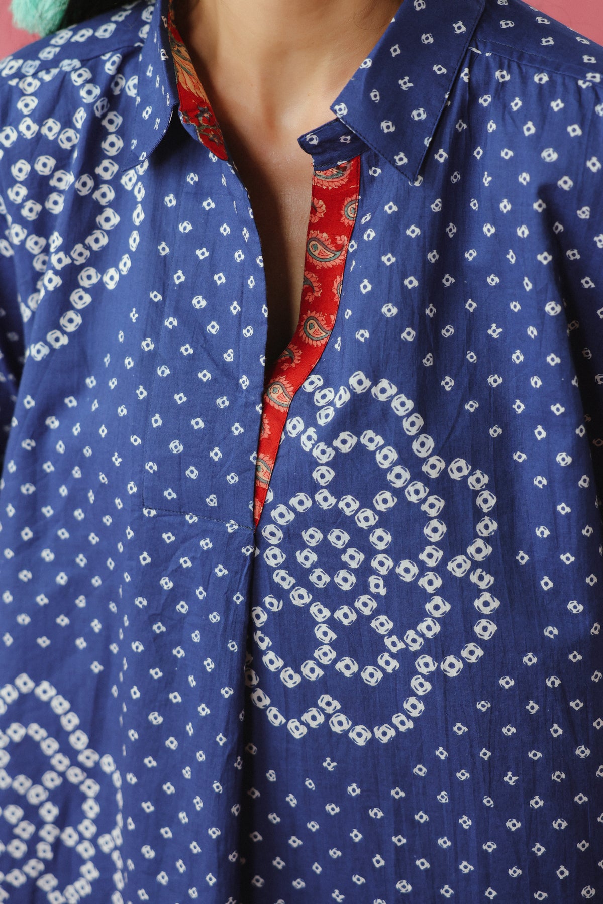 Blue Bandhej Anti-Fit/Lose-Fit Kurta with Pants