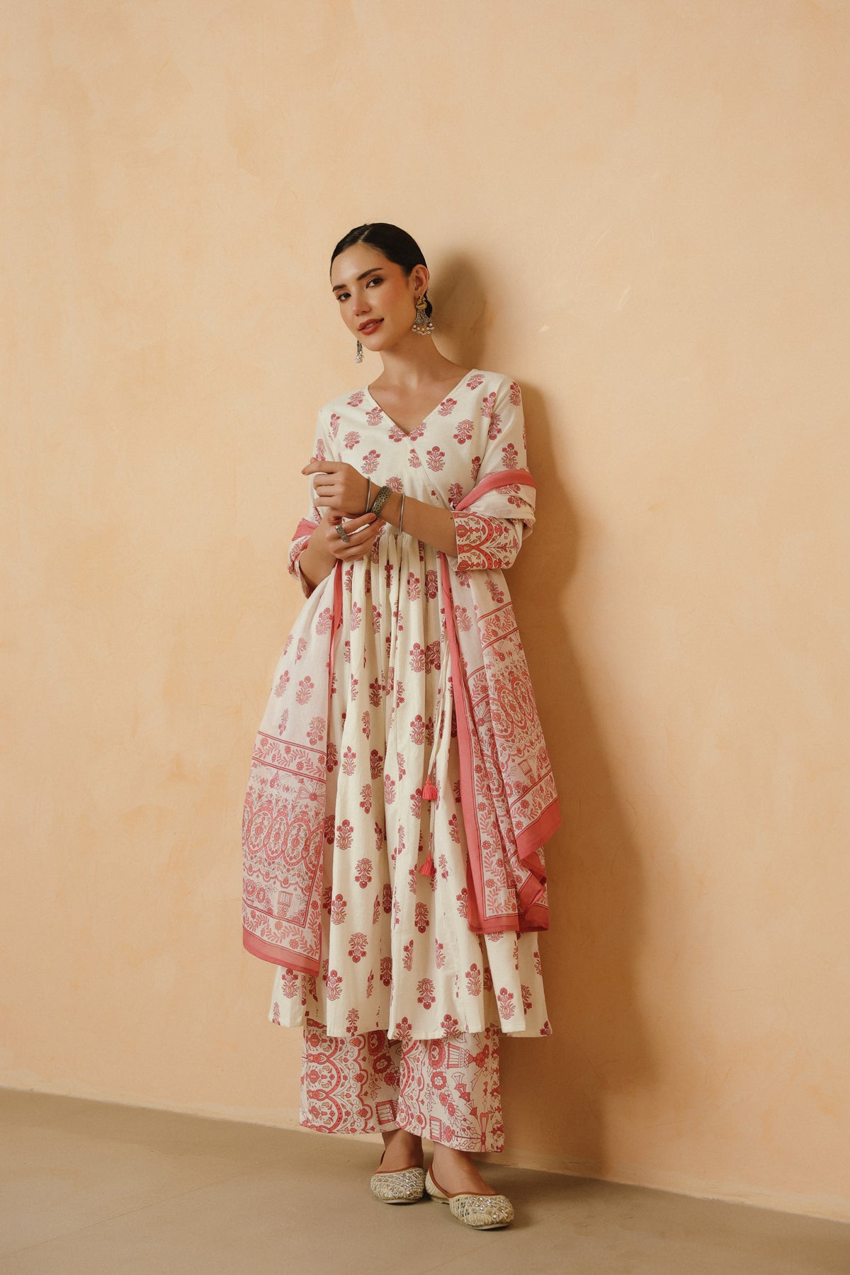 White Pink Floral Printed Cotton Kurta Set with Dupatta