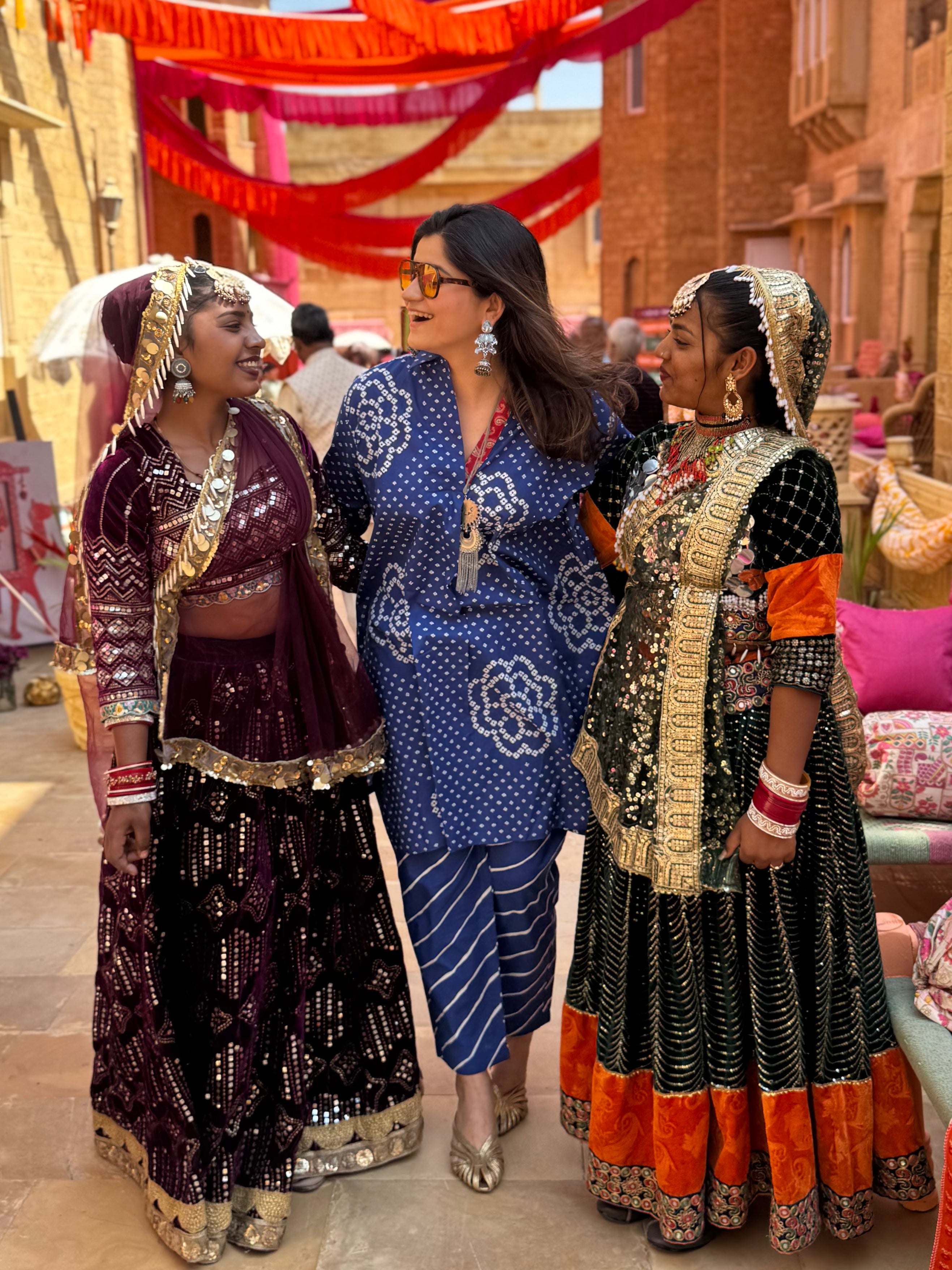 Blue Bandhej Anti-Fit/Lose-Fit Kurta with Pants