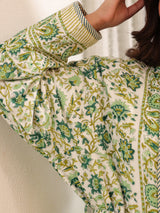 Good Earth Quilted Reversible Robe