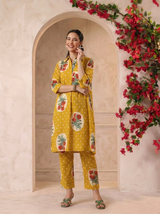 Lemon Victorian Printed Anti-Fit/Lose-Fit Kurta with Pants