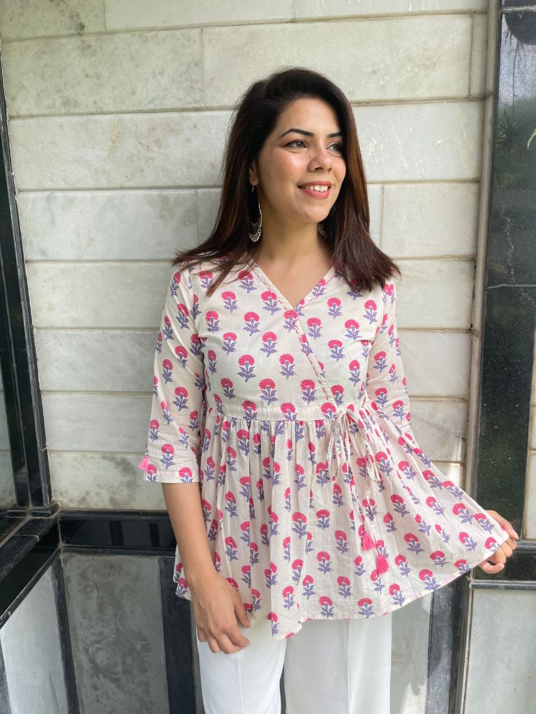 Woman White Printed Wrap Top